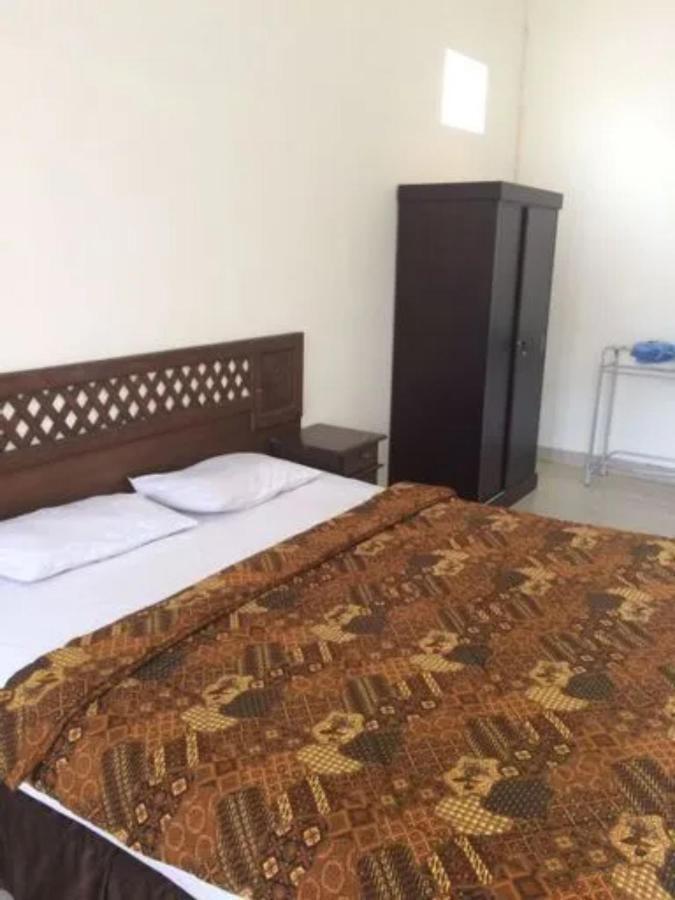 Hotel Laweyan Solo Экстерьер фото