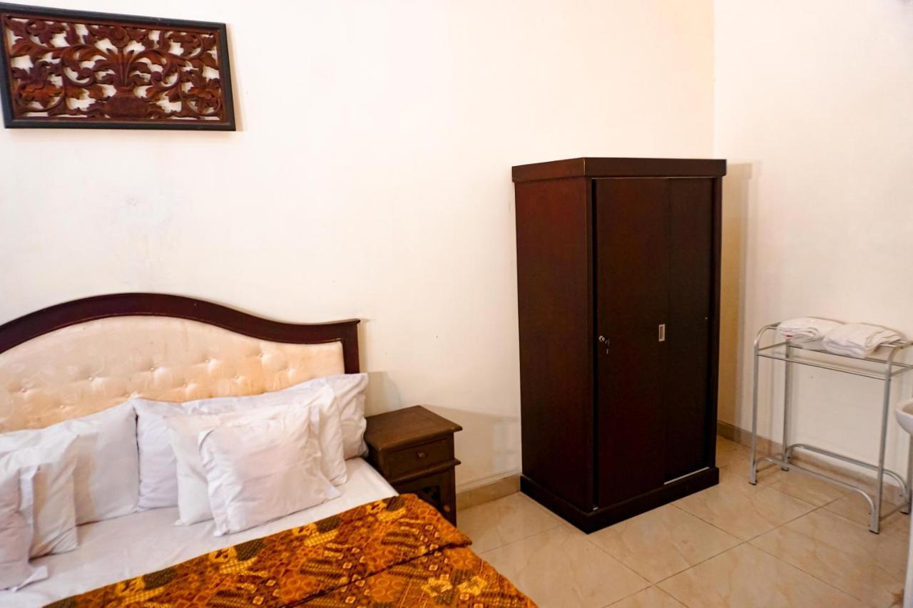 Hotel Laweyan Solo Экстерьер фото