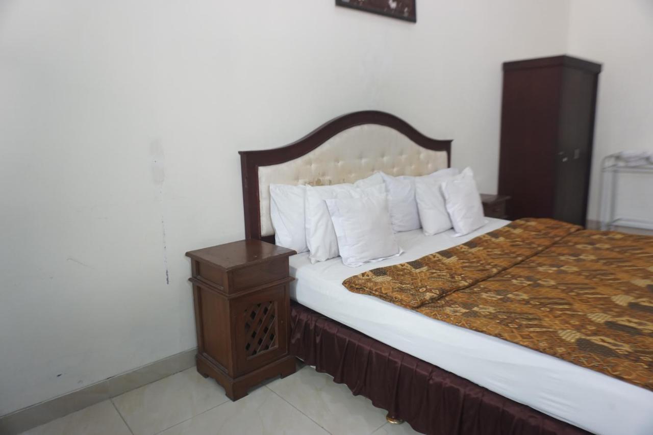 Hotel Laweyan Solo Экстерьер фото